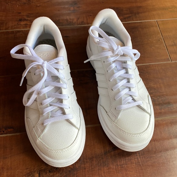 adidas Shoes - Womens Adidas Cloudfoam comfort casual sneakers